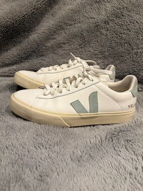 Veja campo sneakers